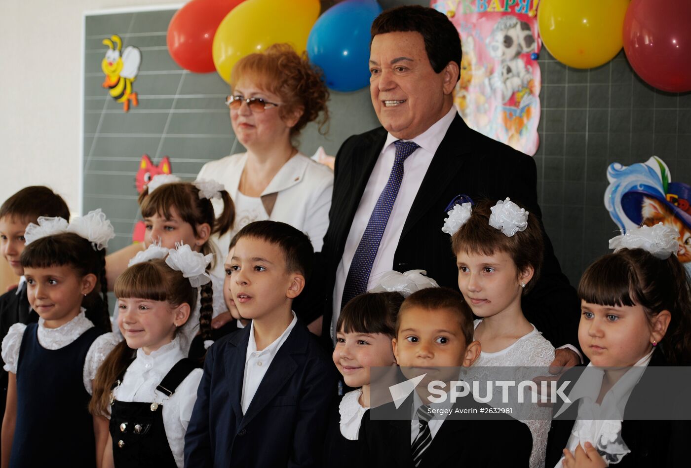 Duma deputy Iosif Kobzon visits Donetsk