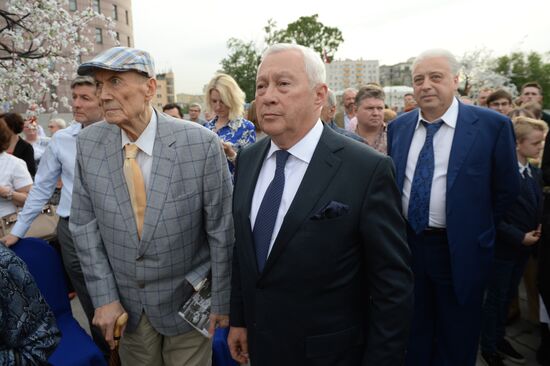 Unveiling monument to Dmitry Shostakovich