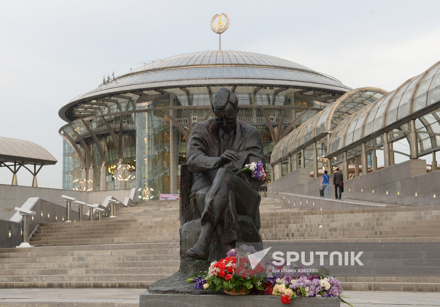 Unveiling monument to Dmitry Shostakovich