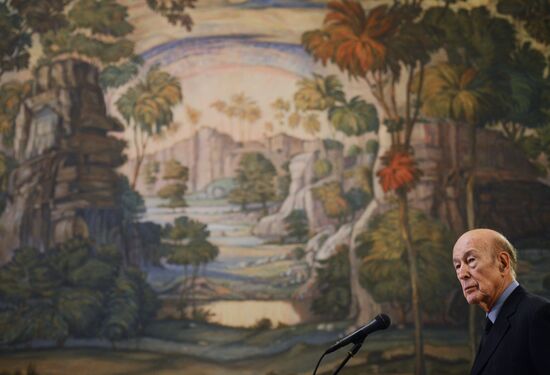 Former French president Giscard d'Estaing's book 'Victory of the Grand Army' presented