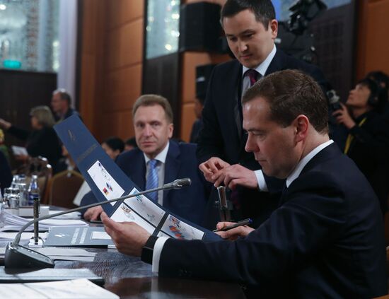 Prime Minister Dmitry Medvedev takes part in meeting of CIS and EAEC heads of governments in Kazakhstan