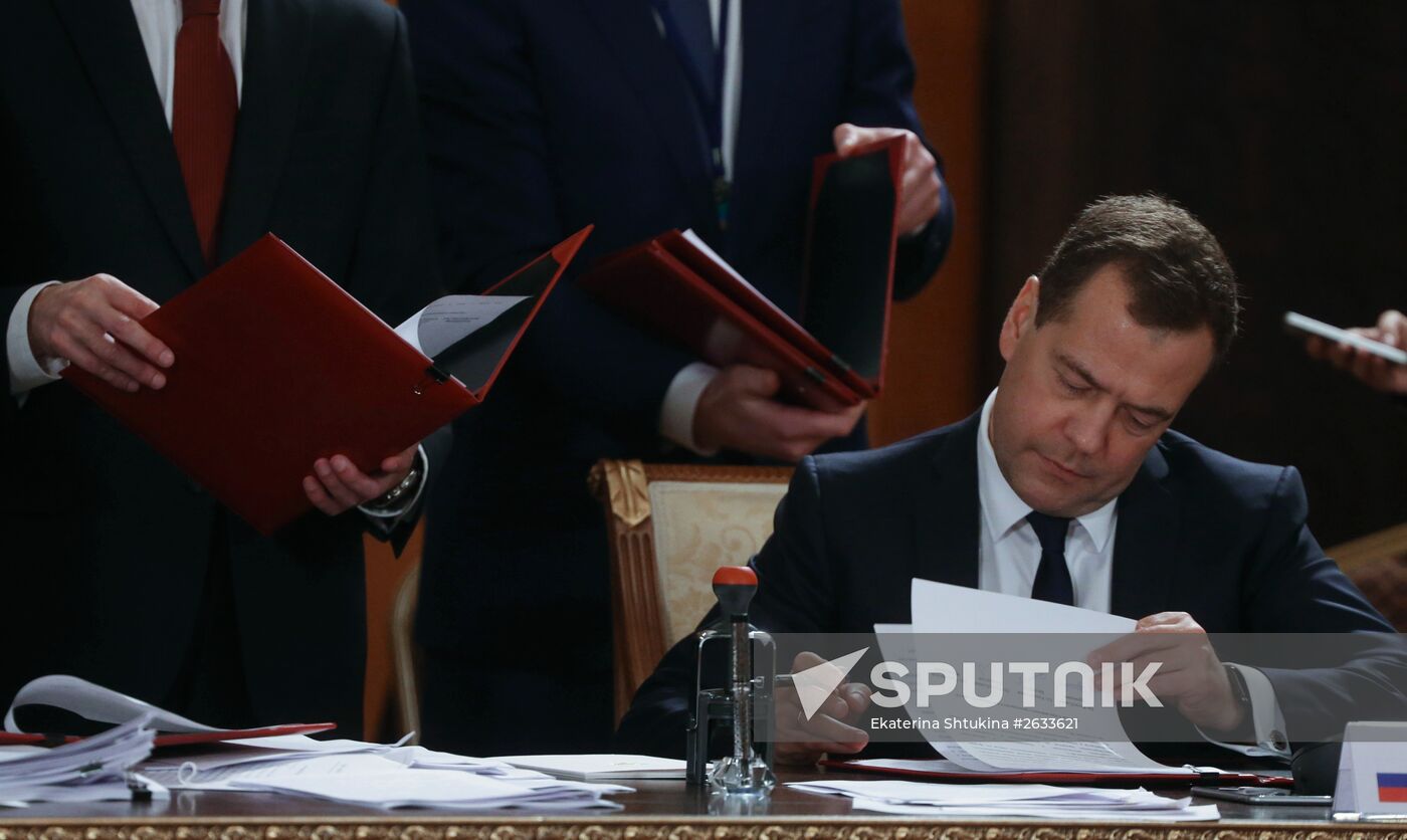 Prime Minister Dmitry Medvedev takes part in meeting of CIS and EAEC heads of governments in Kazakhstan