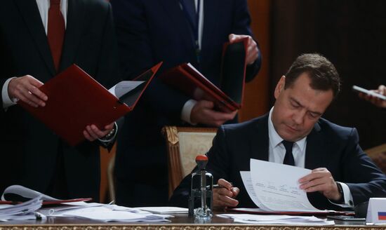 Prime Minister Dmitry Medvedev takes part in meeting of CIS and EAEC heads of governments in Kazakhstan