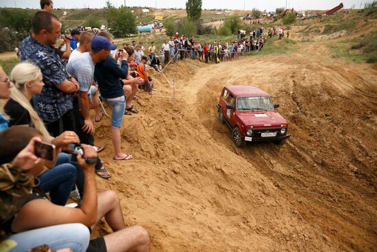 The Sandpit Generals trophy raid in Volgograd Region