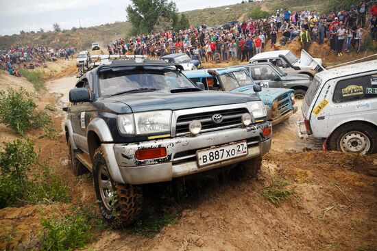 The Sandpit Generals trophy raid in Volgograd Region
