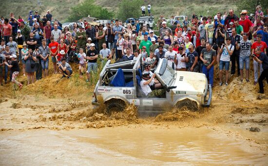 The Sandpit Generals trophy raid in Volgograd Region