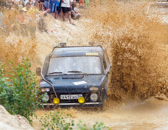 The Sandpit Generals trophy raid in Volgograd Region