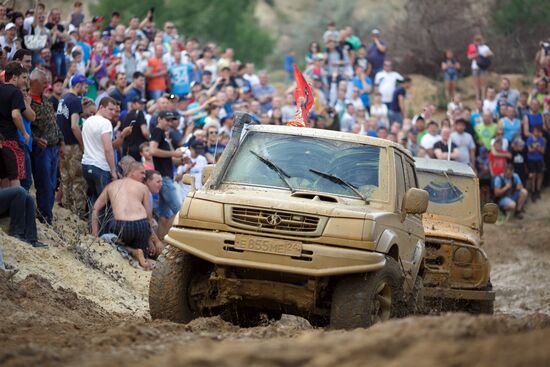 The Sandpit Generals trophy raid in Volgograd Region