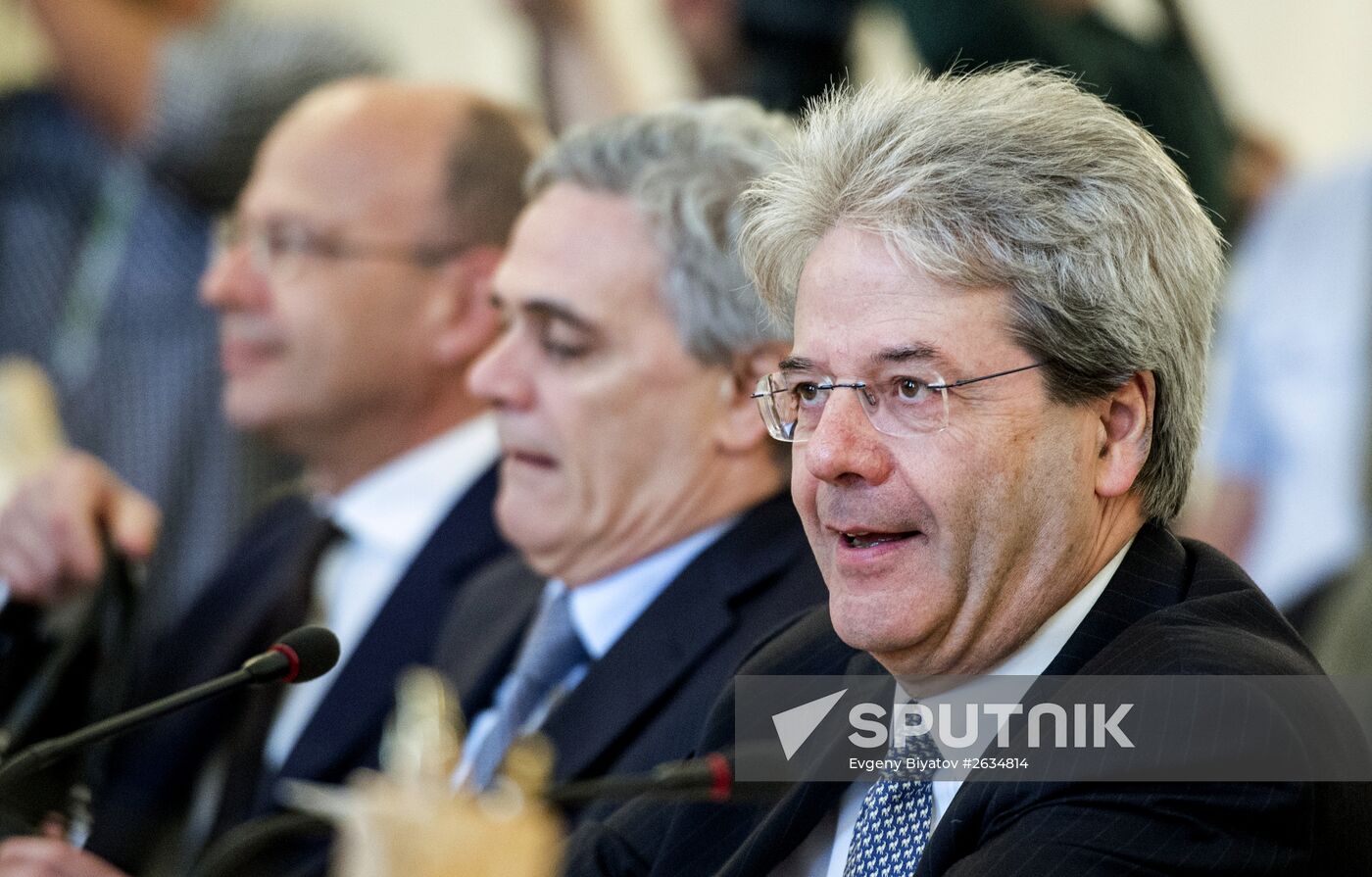 Russian Foreign Minister Servei Lavrov meets with his Italian counterpart Paolo Gentiloni