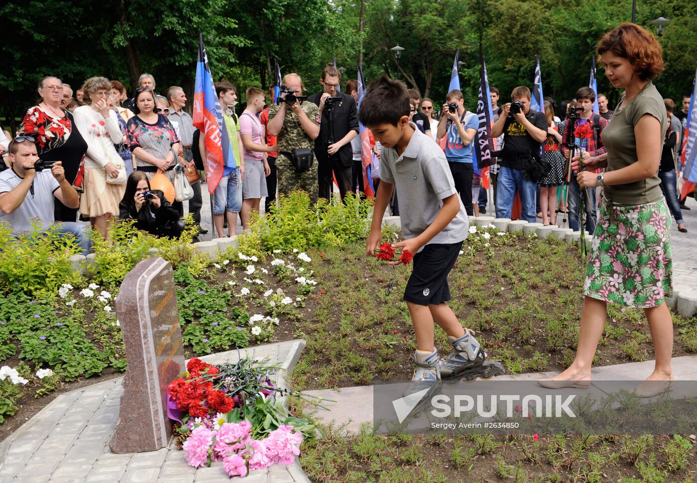 Event in memory of perished children held in Donetsk on June 1