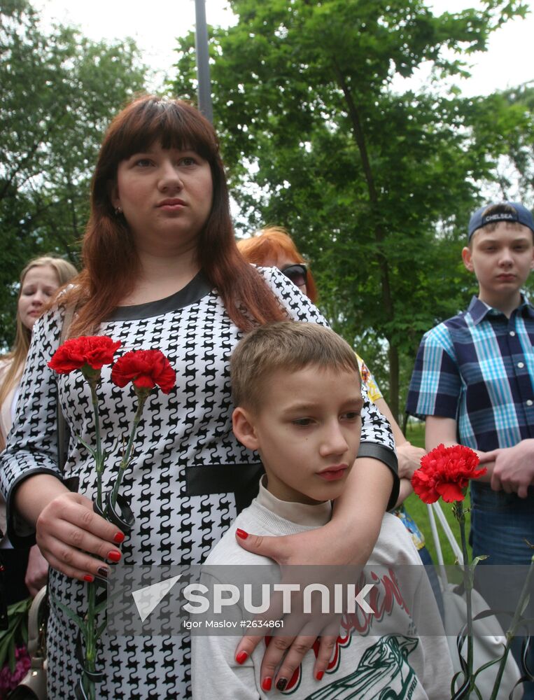 Event in memory of perished children held in Donetsk on June 1