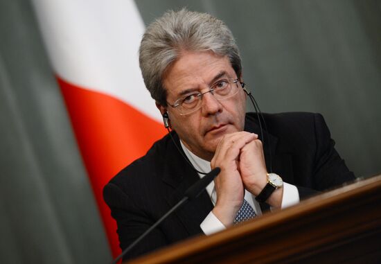 Russian Foreign Minister Servei Lavrov meets with his Italian counterpart Paolo Gentiloni