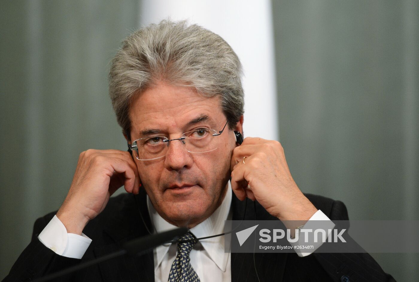 Russian Foreign Minister Servei Lavrov meets with his Italian counterpart Paolo Gentiloni