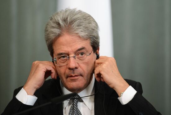 Russian Foreign Minister Servei Lavrov meets with his Italian counterpart Paolo Gentiloni