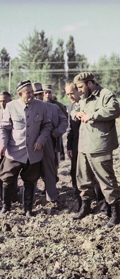 Fidel Castro visits USSR