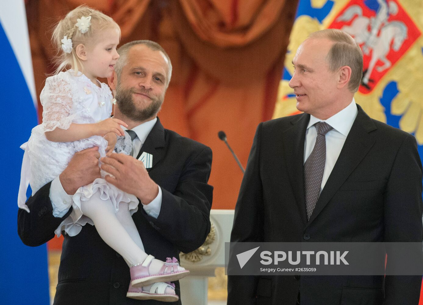 Russian President V.Putin presents Orders of Parental Glory to parents of large families