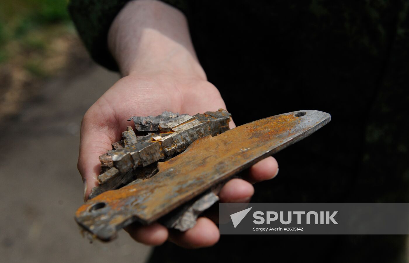 OSCE representatives arrive on site of shelling in Donetsk