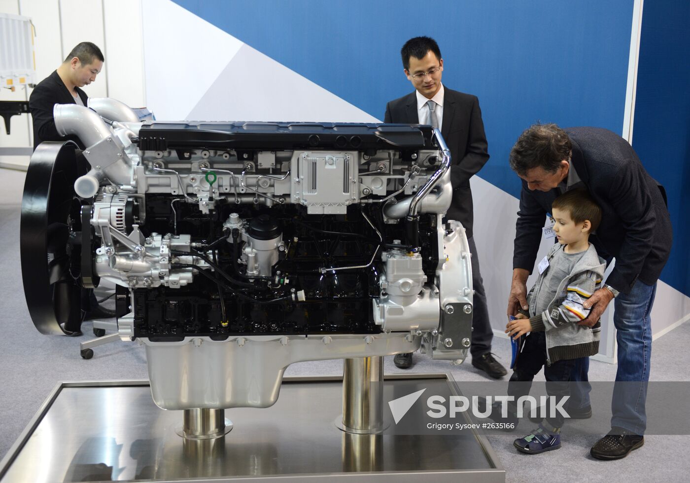 GAZ Group presents its inventions at Construction Equipment and Technologies - 2015 exhibition