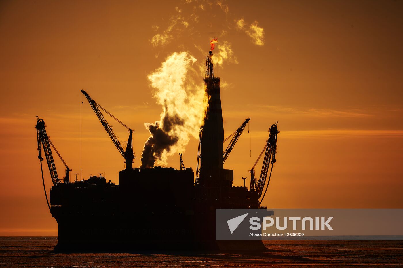 Prirazlomnaya oil platform