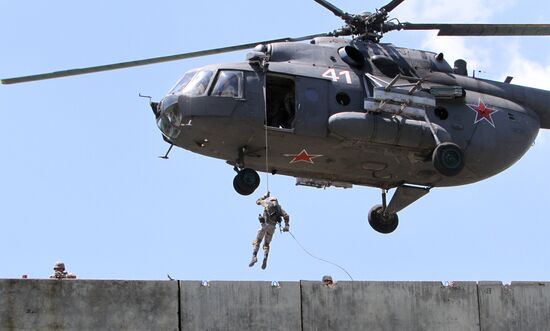 Active phase of exercise involving Russian Airborne Force and Kyrgyzstan's National Guard