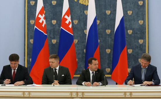 Russian Prime Minister Dmitry Medvedev meets with Slovak Prime Minister Robert Fico