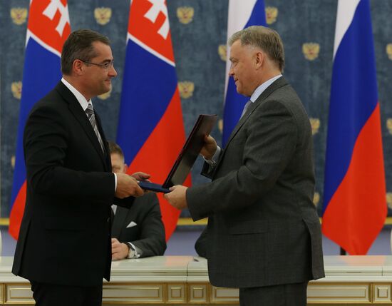 Russian Prime Minister Dmitry Medvedev meets with Slovak Prime Minister Robert Fico