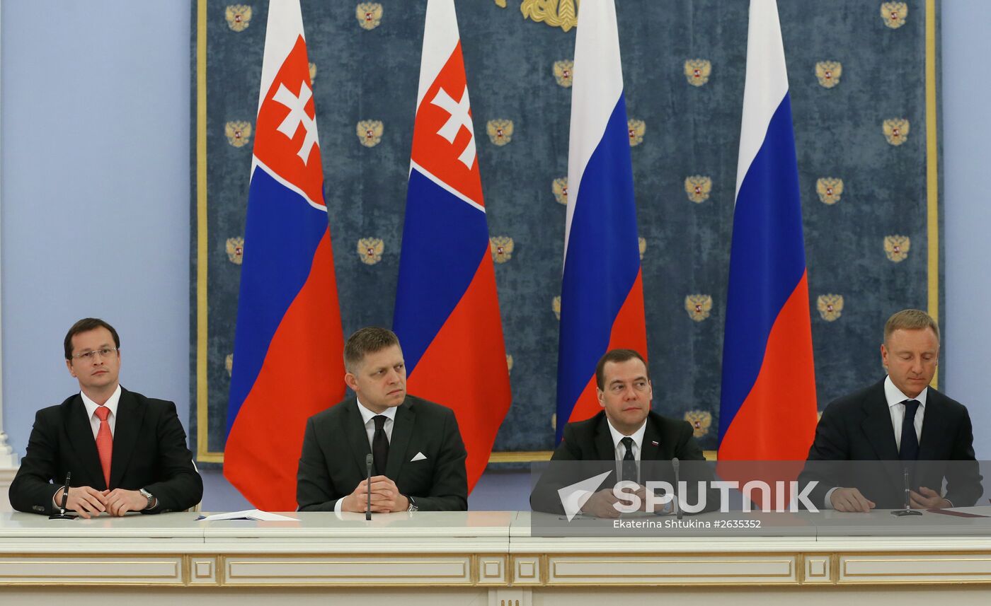 Prime Minister Dmitry Medvedev meets with Slovak Prime Minister Robert Fico
