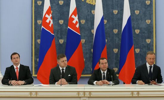 Prime Minister Dmitry Medvedev meets with Slovak Prime Minister Robert Fico