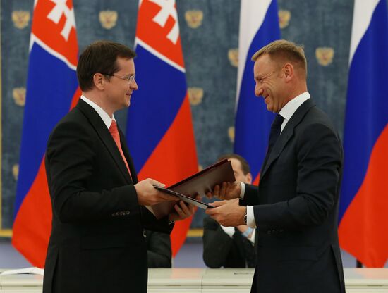 Prime Minister Dmitry Medvedev meets with Slovak Prime Minister Robert Fico