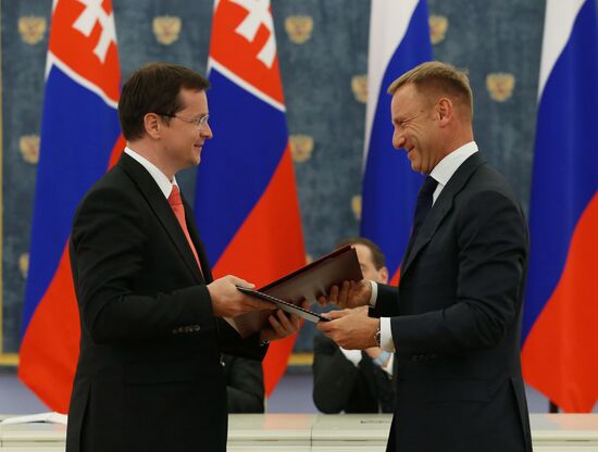 Prime Minister Dmitry Medvedev meets with Slovak Prime Minister Robert Fico