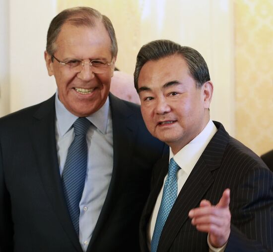 Russian FM Sergey Lavrov meets Chinese FM Wang Yi