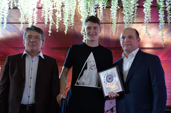 Party marks end of 2014–15 Russian Football Premier League season