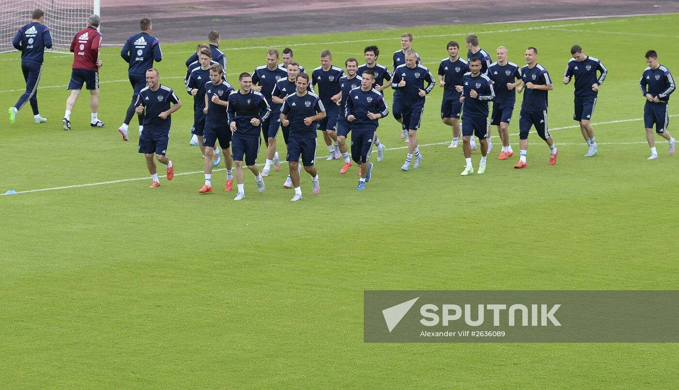Football. Russian national team holds training session