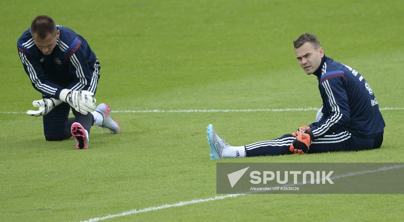 Football. Russian national team holds training session