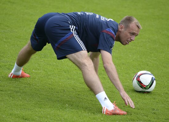 Football. Russian national team holds training session