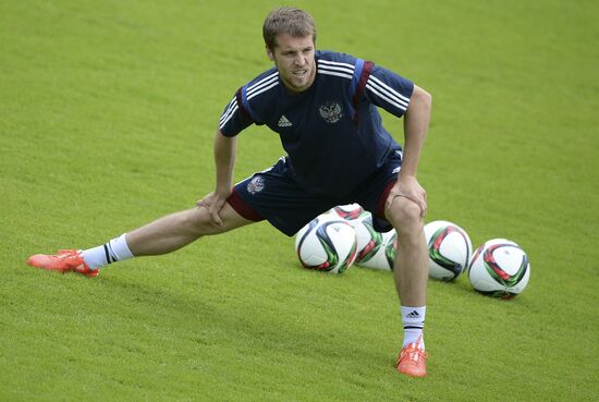 Football. Russian national team holds training session