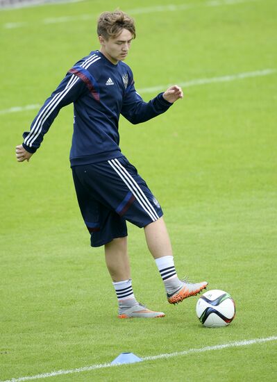 Football. Russian national team holds training session