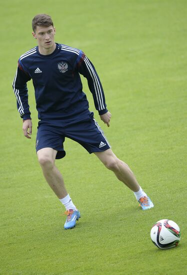 Football. Russian national team holds training session