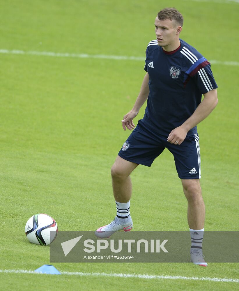 Football. Russian national team holds training session