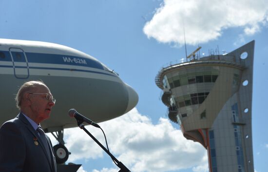 Ilyushin Il-62 aircraft monument unveiled