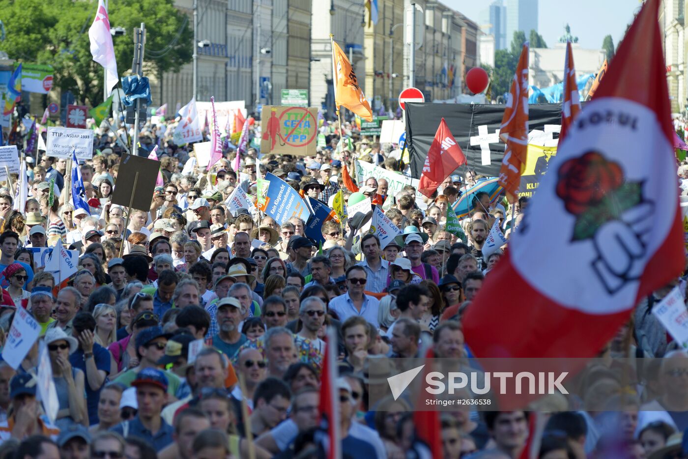 Protest in Munich ahead of G-7 summit