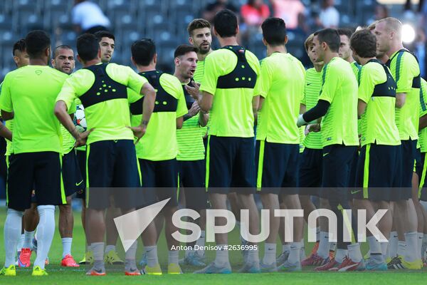 UEFA Champions League. FC Barcelona holds training session
