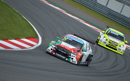 WTCC 2015. Round 5. Day One