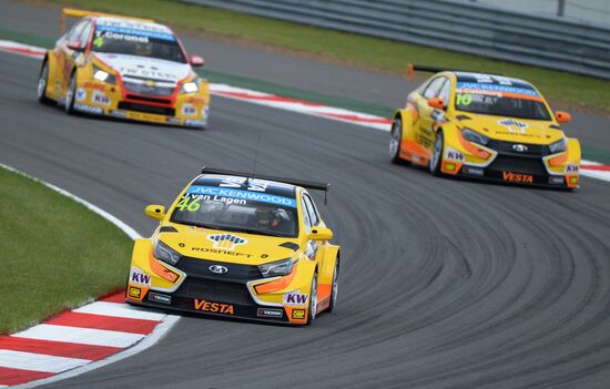 WTCC 2015. Round 5. Day One