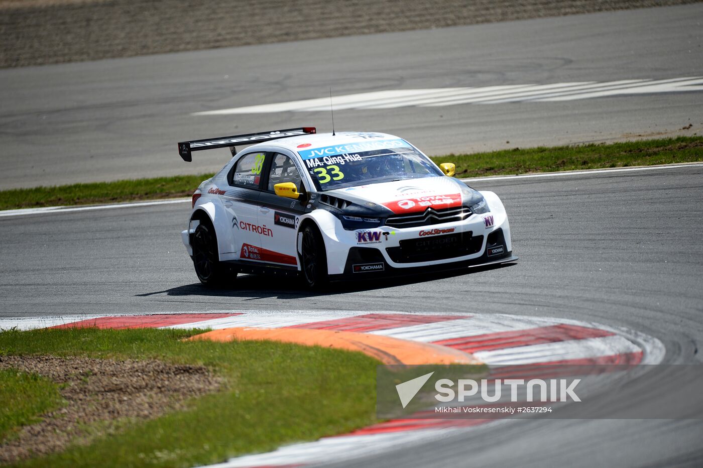 WTCC 2015. Round 5. Day One