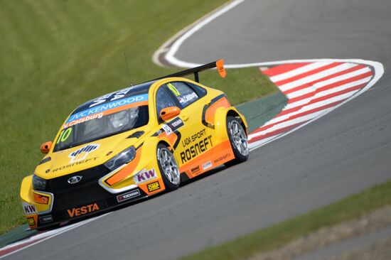 WTCC 2015. Round 5. Day One
