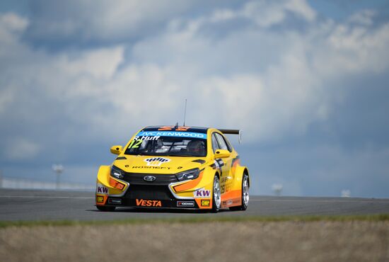 WTCC 2015. Round 5. Day One