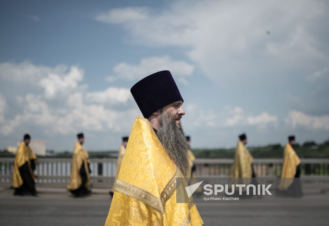 Velikaya River religious procession in Kirov Region