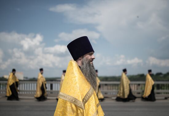 Velikaya River religious procession in Kirov Region