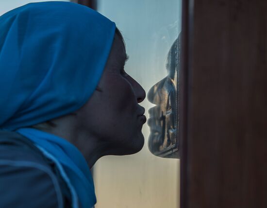 Velikaya River religious procession in Kirov Region